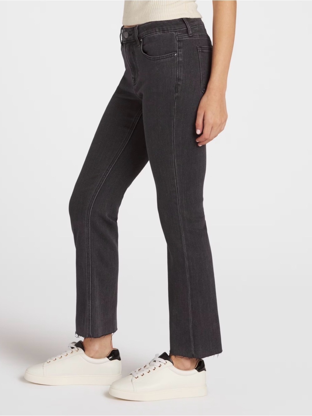 VIGOSS
Marley Mid Rise Cropped Bootcut Jean - Picture 3 of 8